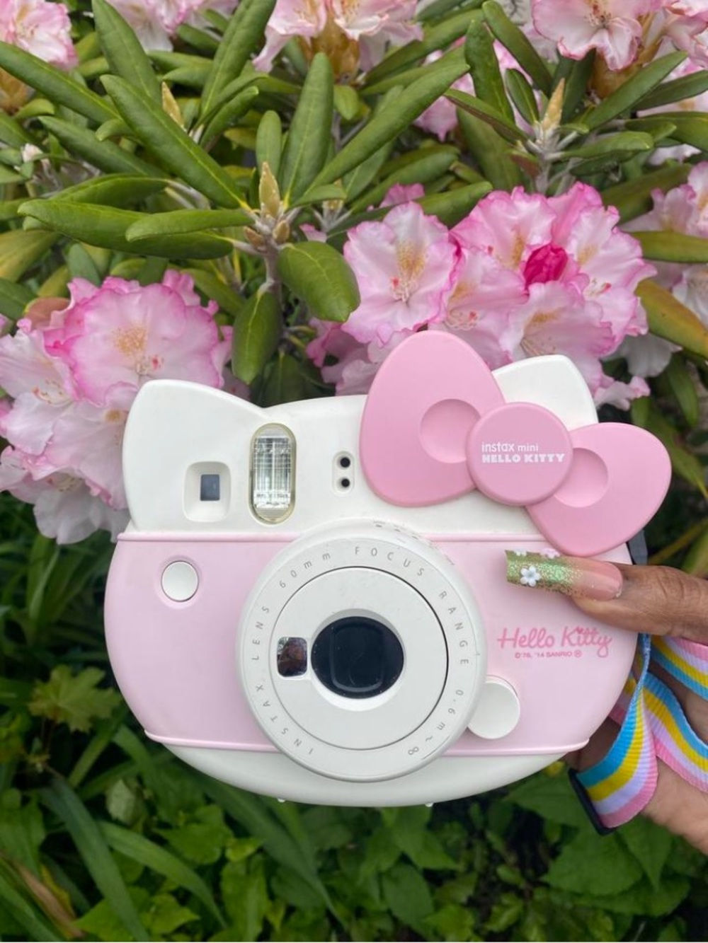 Fujifilm Instax Mini Hello Kitty Camera — Pink and White